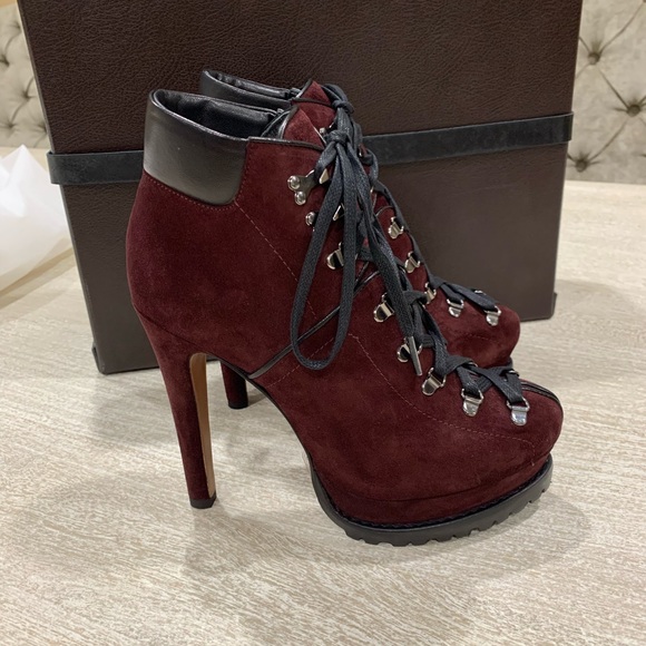 Alaia suede and leather booties - Picture 6 of 9